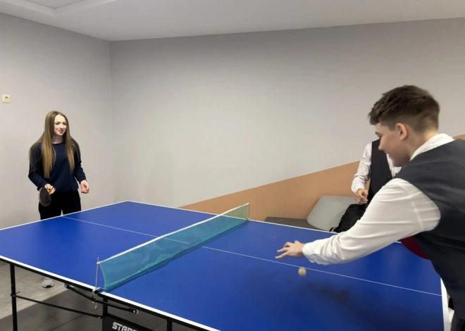 НЕОБЫЧНЫЙ ТУРНИР: УЧИТЕЛЯ ПРОТИВ УЧЕНИКОВ