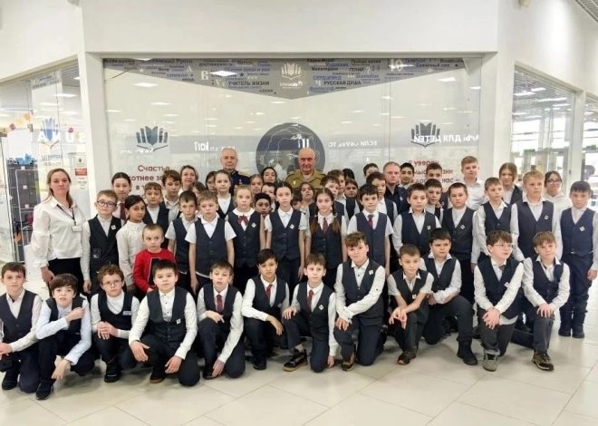 ПАТРИОТИЧЕСКИЙ ЧАС «ВСПОМИНАЯ ИСТОРИЮ» В БИЦ СЕМЕЙНОГО ЧТЕНИЯ ИМЕНИ Л.Н.ТОЛСТОГО