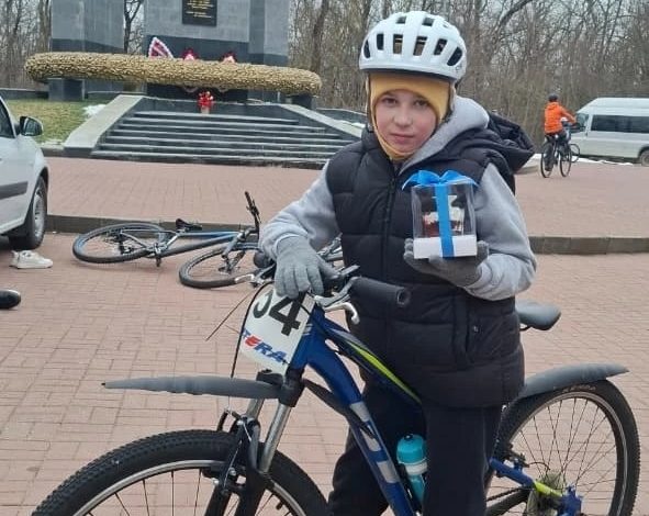 Ученик 5 «В» класса  Семченко Кирилл занял 3 место в открытом первенстве города Ростова-на-Дону по велосипедному спорту «маунтинбайк»