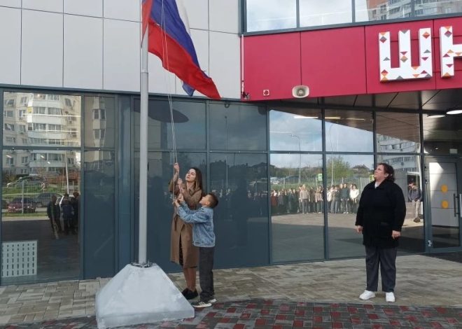 Еженедельная линейка в МАОУ «Школа 74»: «День Земли — каждый день»